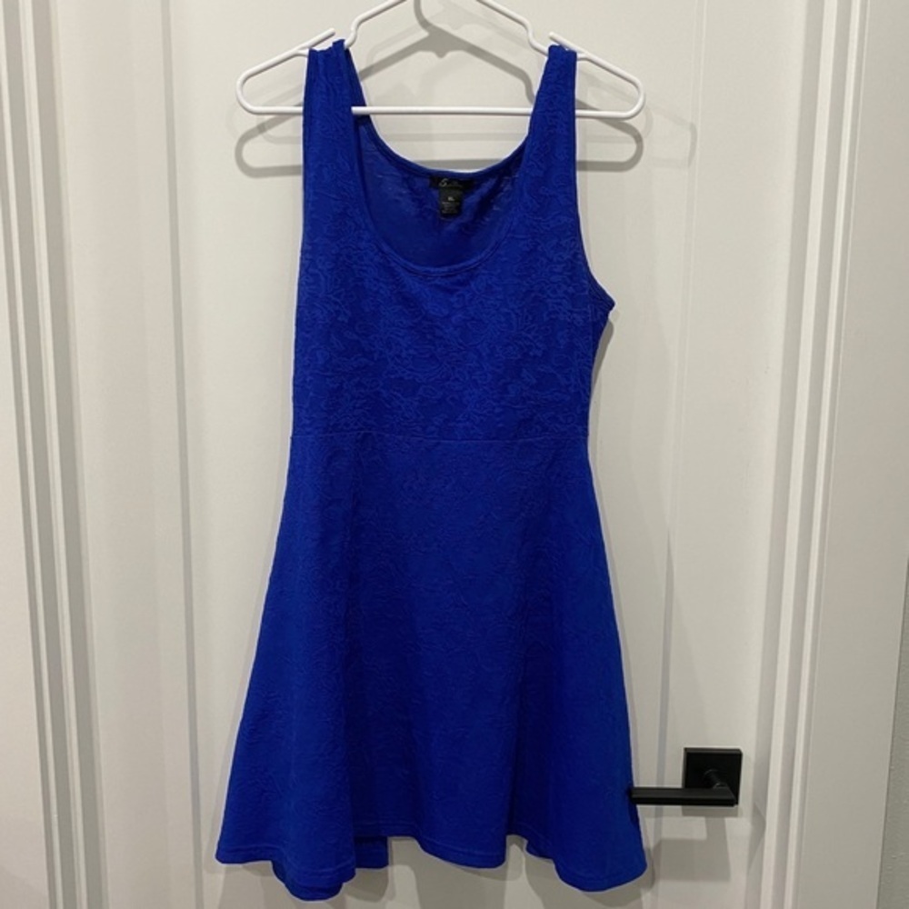Blue Sleeveless Dress - Picture 9 of 9